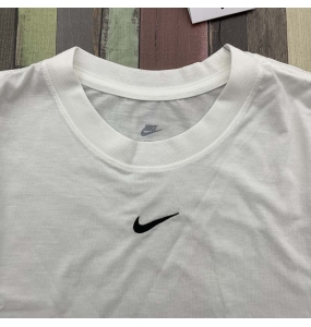 Nike Damen T-Shirt Essential